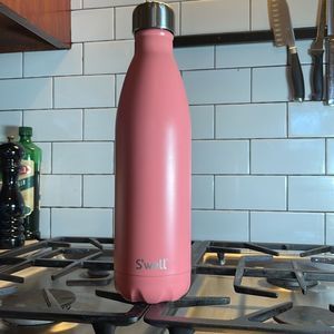 25 Oz. Coral Reef S'well Bottle